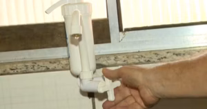 Moradores de Guaratiba enfrentam dois meses sem água após troca de bomba