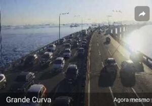 Tempo de travessia da Ponte Rio-Niterói Sentido Rio: 21 minutos Sentido Niterói: 13 minutos hora 07:00.